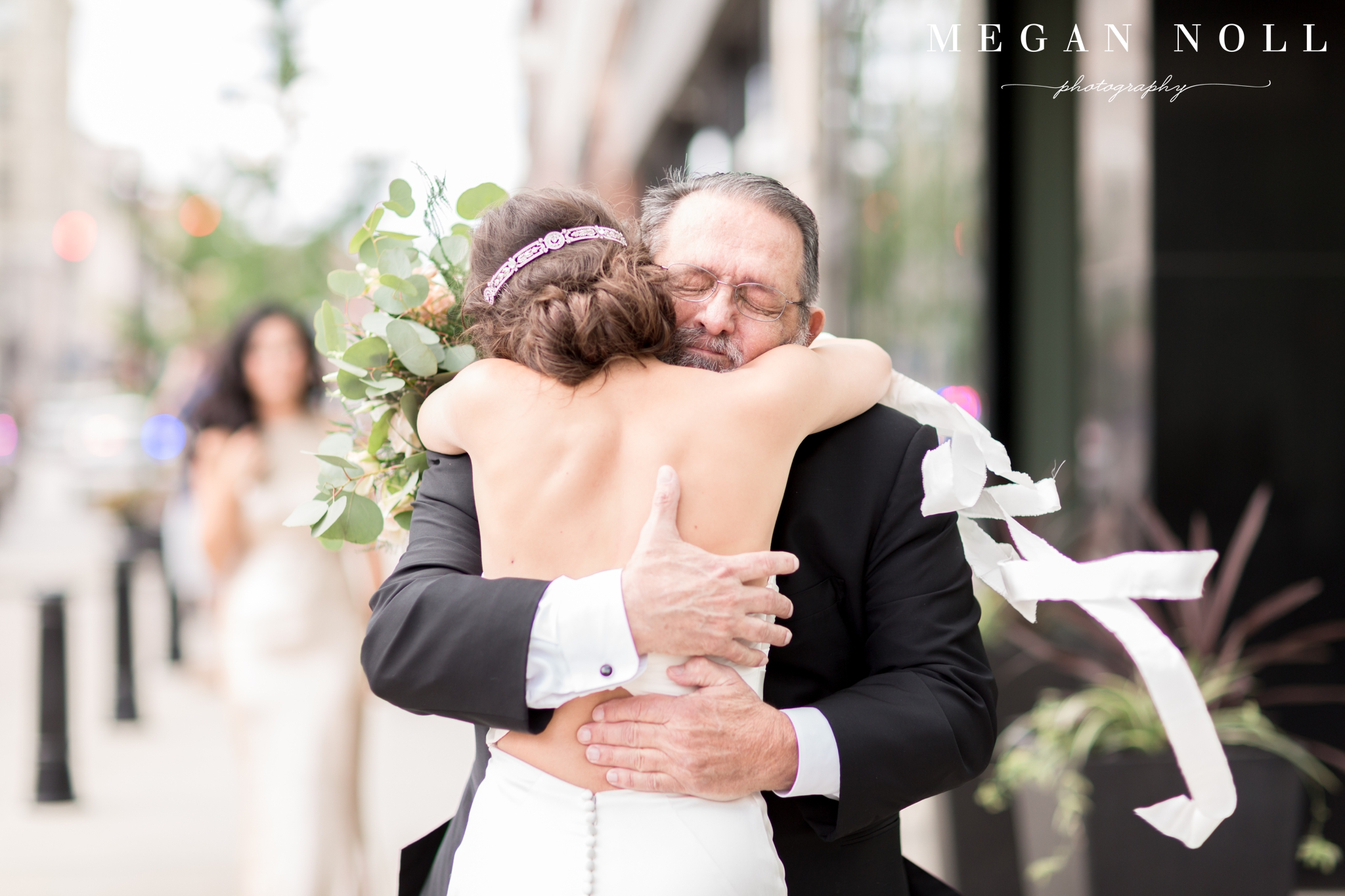 First look with father and bride, Emotional wedding photography