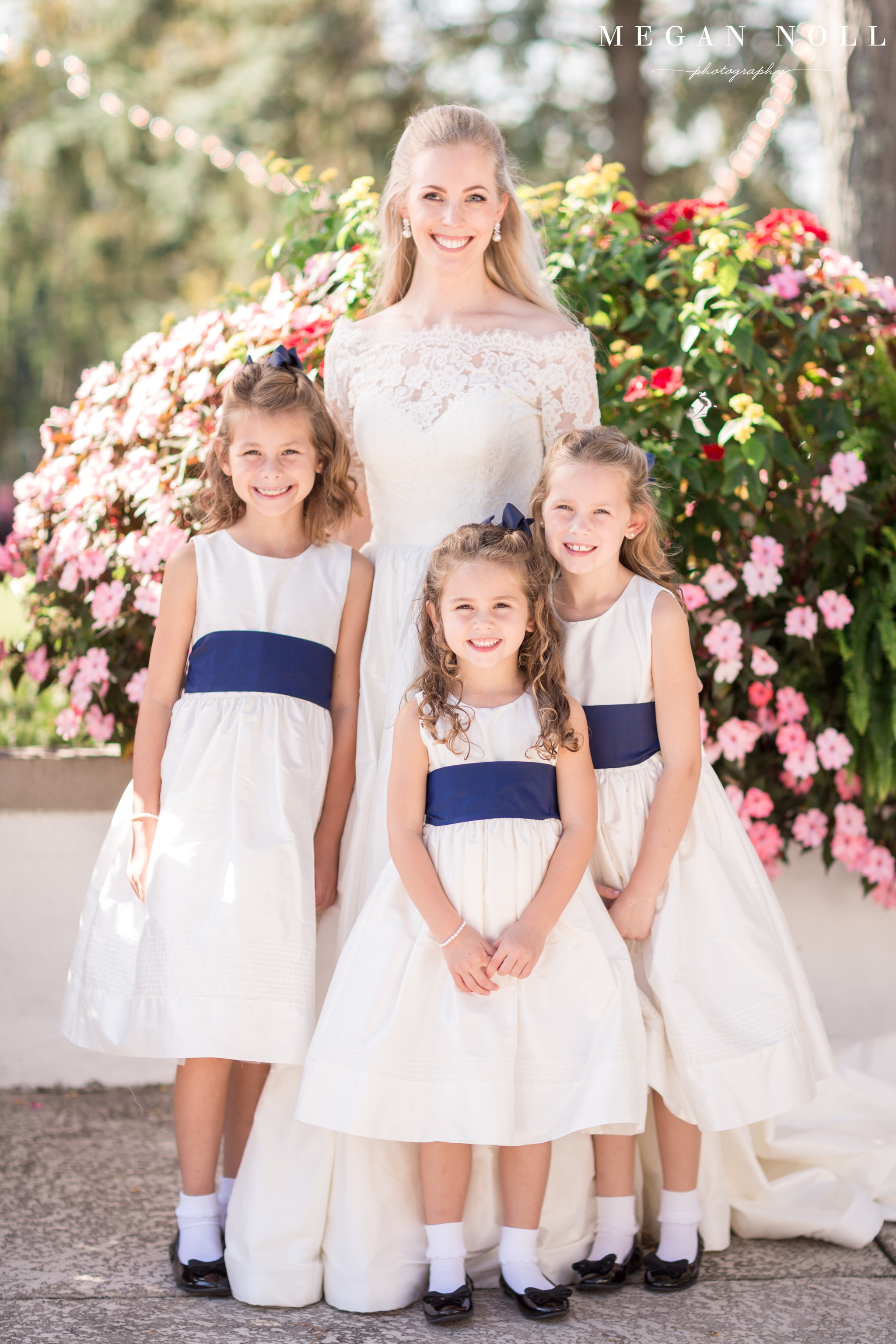 Flower girls with bride, Kenwood Country Club