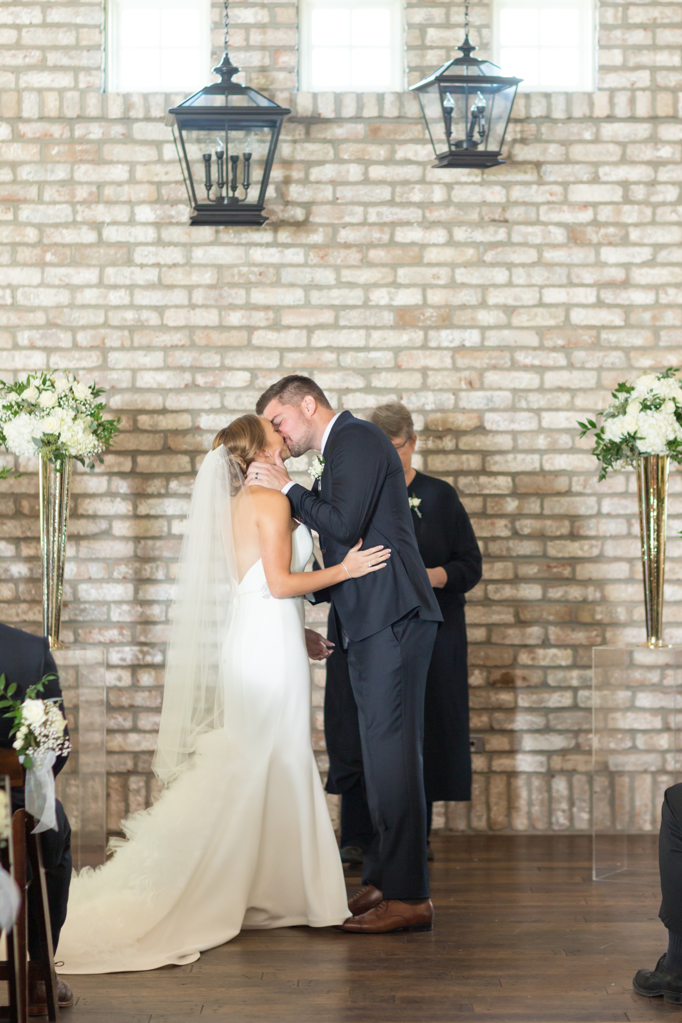First Kiss, Ceremony at Carriage House in Ohio