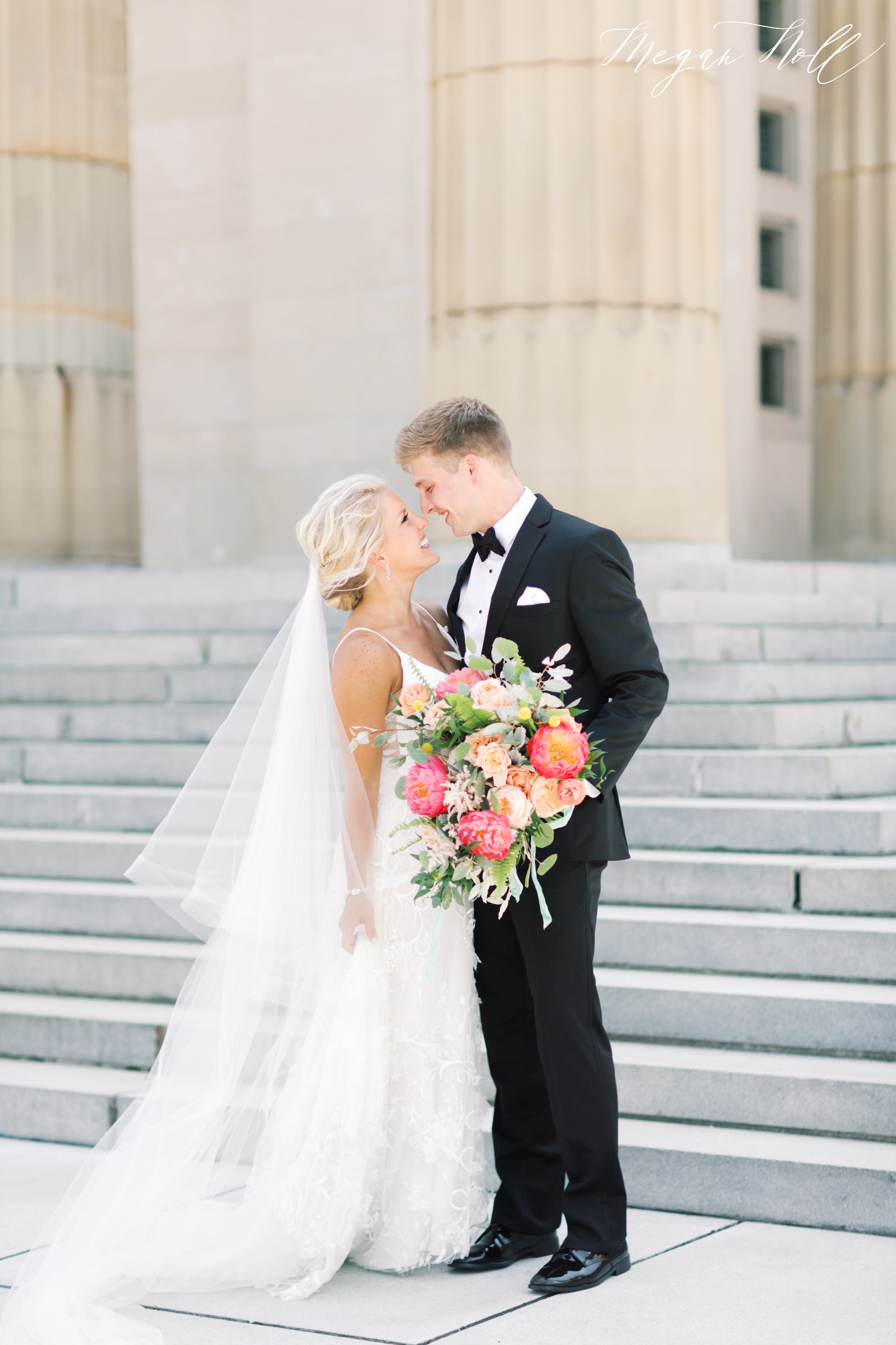 Cincinnati Wedding Photographer Megan Noll shoots Brittany Besl and Sean Cox Wedding