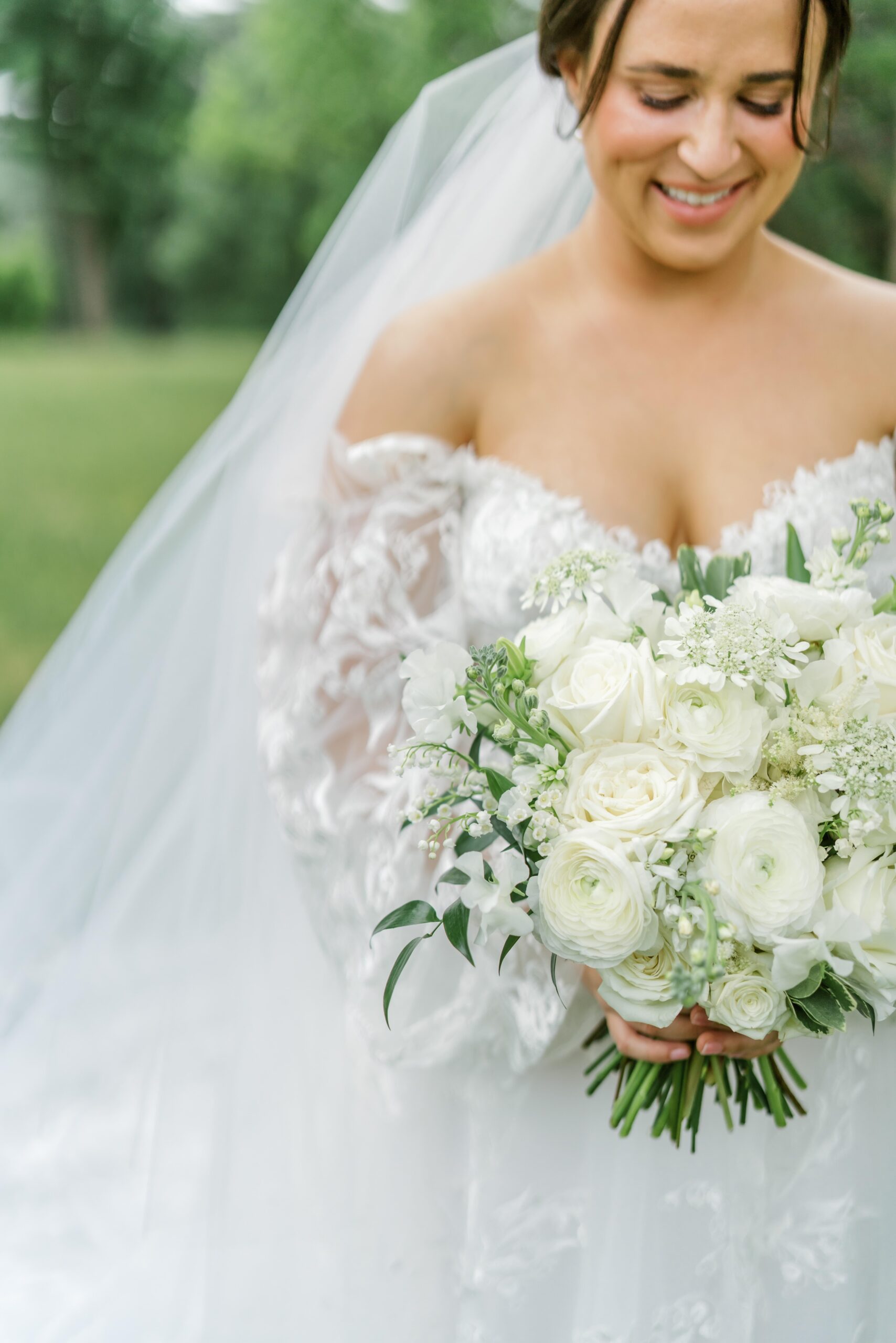 Bride with bouquet at Pittsburgh wedding