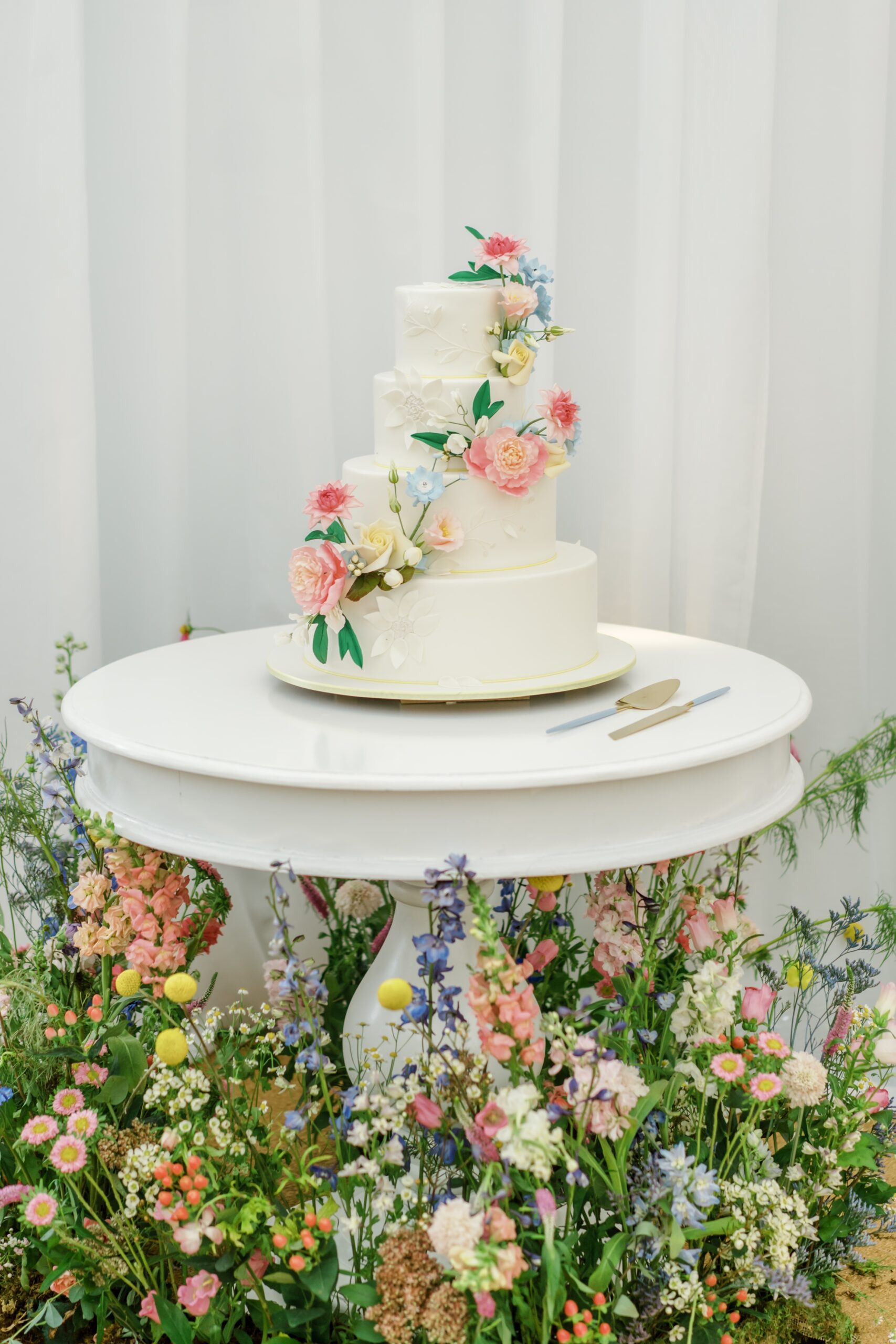 Wedding cake at the Pocono Mountain wedding
